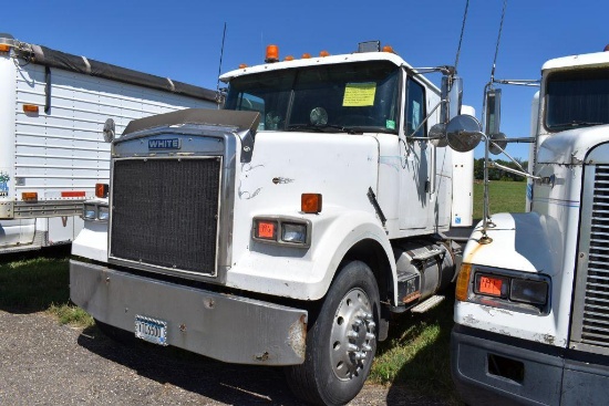 1987 White Volve Semi Tractor, Mini Sleeper, 9 Sp