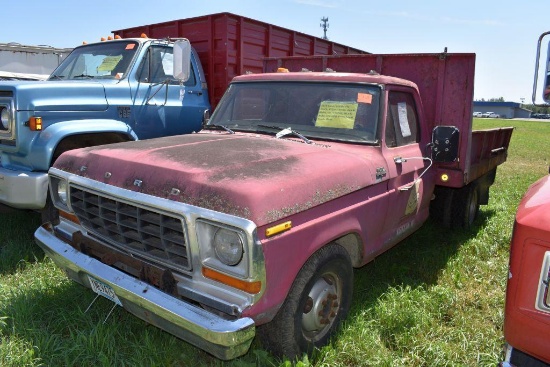 1978 Ford F350 Dually Truck, 9' Contractors Box &