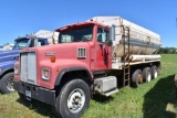 1999 International Pay Star 5000 Tender Truck