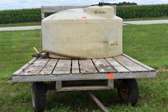 1100 Gallon Poly Tank on Wood Flat Rack with Running Gear