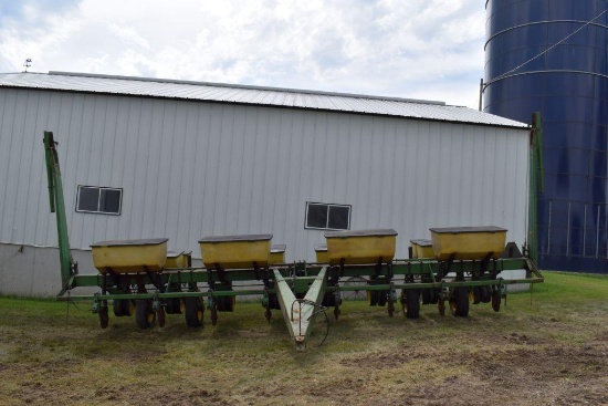 John Deere 7000 Planter, 8 Row 36", Dry Fertilizer, Monitor