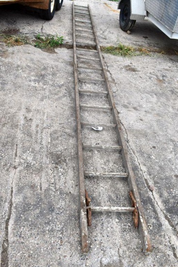 20' Wooden Ladder