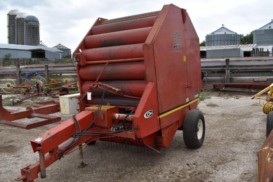 OMC 596 Round Baler, Twine Tie, 540 PTO
