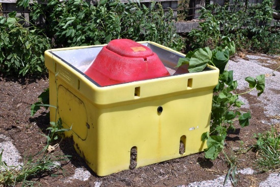 Ritchie Omni 4 Sided Fountain Waterer
