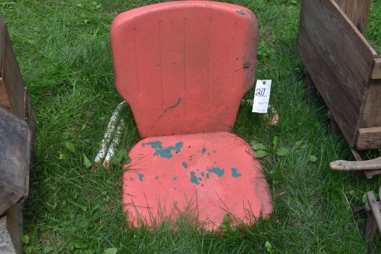Metal lawn chair