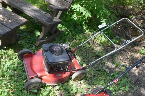 Push Lawn Mower with B&S Motor