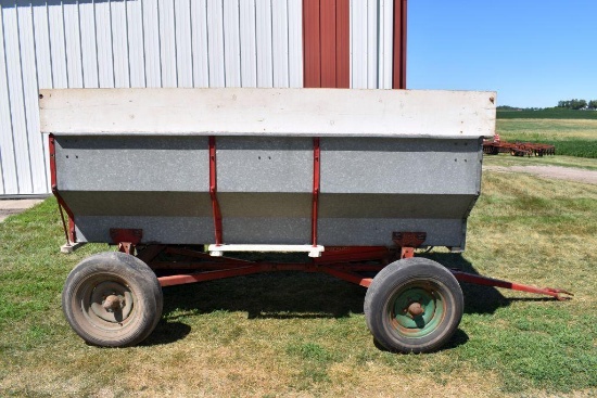 Metal Flair Box with Hoist and Running Gear