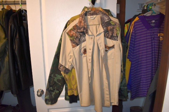 Size XL Collared Shirts, Size XL Insulated Rain Jacket