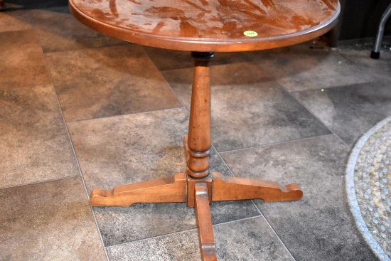 18" Diameterx18" Tall Wood Pedestal End Table