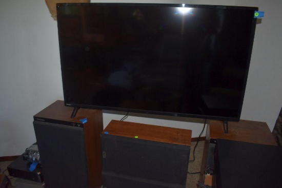 Philips Model 50PFL5766/F7 Flat Screen TV