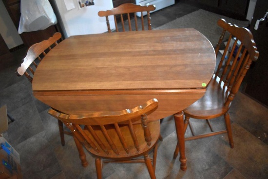 41" Round 4 Legged Table with 4 Chairs
