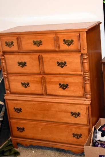 5 Drawer Wooden Dresser