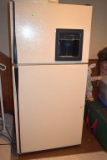 Hotpoint Refrigerator-Freezer, Top Freezer, Ice Dispenser, 66