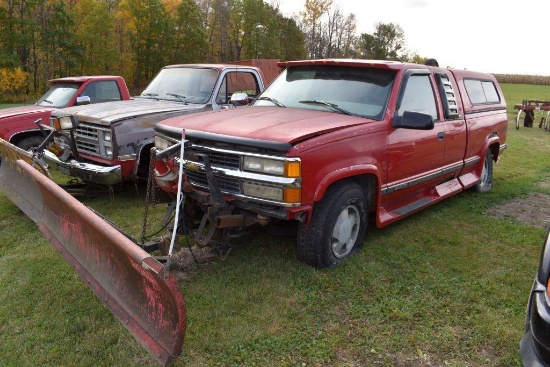 1997 Chevy 1500, 4x4, Auto, V8, 159,015 Miles, with 90" Western Power Angle Snowplow