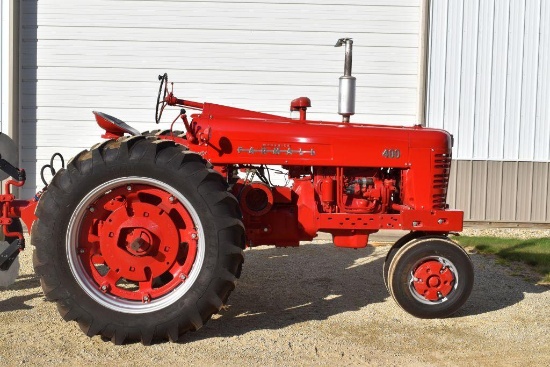 Farmall 400 Gas Tractor, NF, Fast Hitch, Front Weights, (2) Remotes, Clamshell Fenders, Wheel