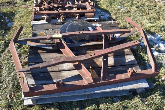 International 7' Disc, Fast Hitch, Disassembled