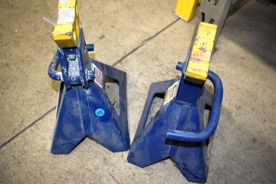 (2) NAPA 4 Ton Jack Stands
