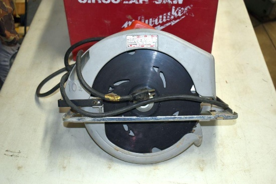 Milwaukee Heavy Duty Circular Saw with Metal Case