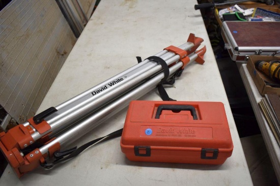 David White Model 9050 Tripod with David White Mariden L6-20A Laser Level