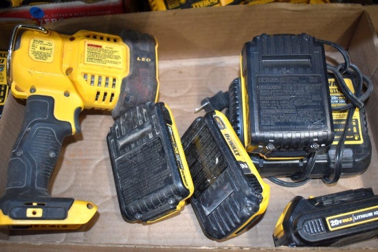DeWalt 20V Spotlight, (2) 20V Lithium Ion DeWalt Batteries, DeWalt 2 AH Battery, DeWalt 20V 5