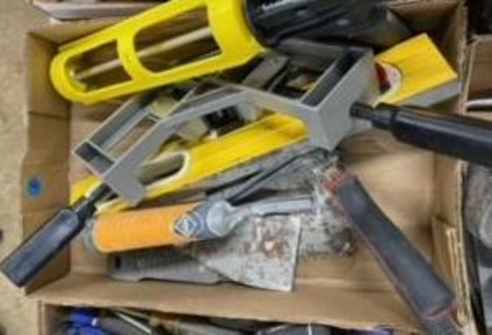 Wolfcraft 90 Degree Vise, Caulk Gun, Level, and More