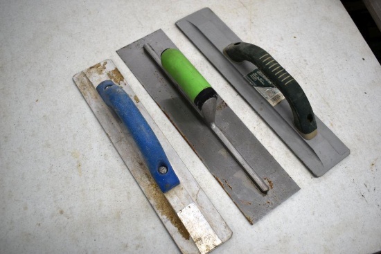 (2) 16"x.5" Hand Floats, (1) Trowel