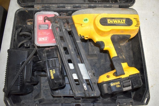 DeWalt 18V Finish Brad Nailer with 2 Batteries, Charger and Case