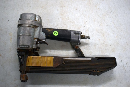 Hitachi Pneumatic Staple Gun