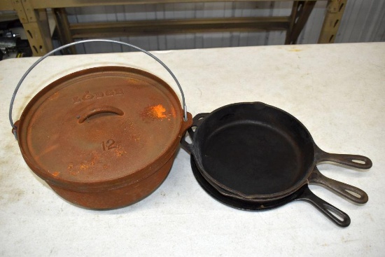 Assorted Cast Iron Pans, Cast Iron 3 Legged Pot with Lid