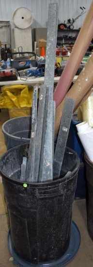 Rubbermaid Garbage Can with Lid Containing Assorted USP Connectors