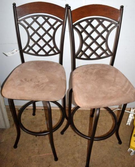 (2) Bar Stools, Swivel Seats