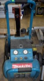 Makita Model MAC5200 3hp Air Compressor, 5.2 Gallon, No Air Hose