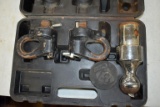 Curt 5th Wheel Ball Hitch Kit in Hard Plastic Case; May be Missing Pieces