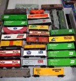 Assorted HO Scale Railroad Box Cars