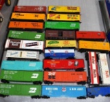 Assorted HO Scale Railroad Box Cars