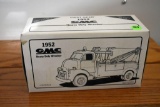 First Gear 1952 GMC Heavy Duty Wrecker with Box, 