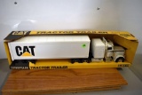 Ertl Cat Tractor Trailer with Box, 1/25