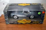 Ertl American Muscle 1961 Chevrolet Corvette with Box, 1/18