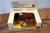 Ertl International Harvester Combine with Interchangeable Heads with Package