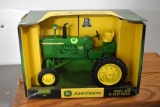 Ertl John Deere 4010 High Crop Diesel Tractor with Box, 1/16