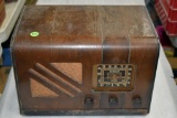 Crosley Vintage Radio; Unknown Condition