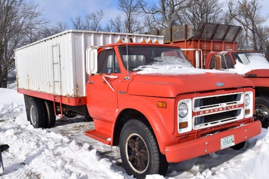 1971 Chevy C50 Grain Truck, Single Axle, 15' Box & Hoist, Automatic, V8 Gas, NO TITLE...