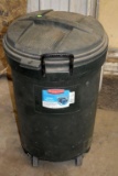 Garbage Can with Floor Dry