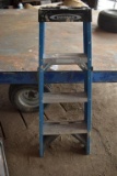 Werner 250lb 4' Fiberglass Step Ladder