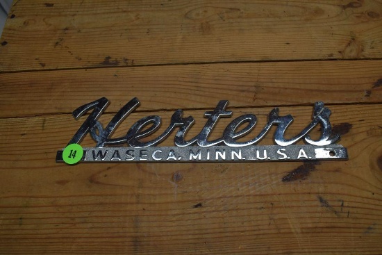 10" "Herter's Waseca, MN" Emblem