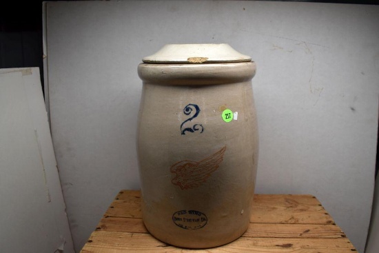 RW 2 Gallon Big Wing Butter Churn with Lid, Lid Chipped