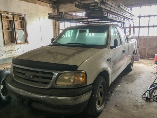 2000 Ford F150 XL, ext. cab, Triton v-8