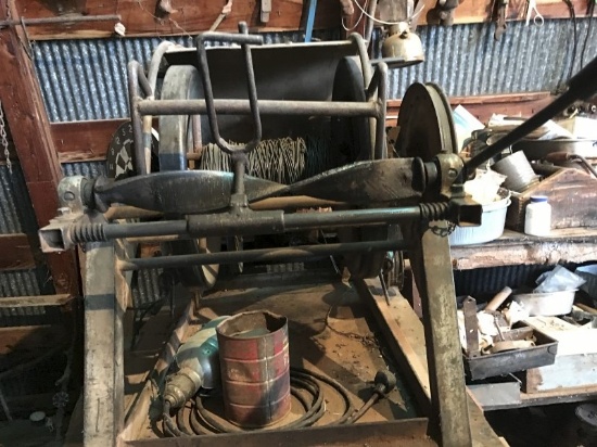 Wire-master reel, gas powered