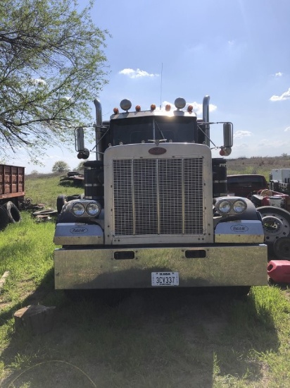 1985 Peterbilt 359 Semi-Truck