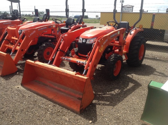 Kubota L2501 Utility Tractor Engine Type: 3 Cylinder , Fuel Type: D , Trans